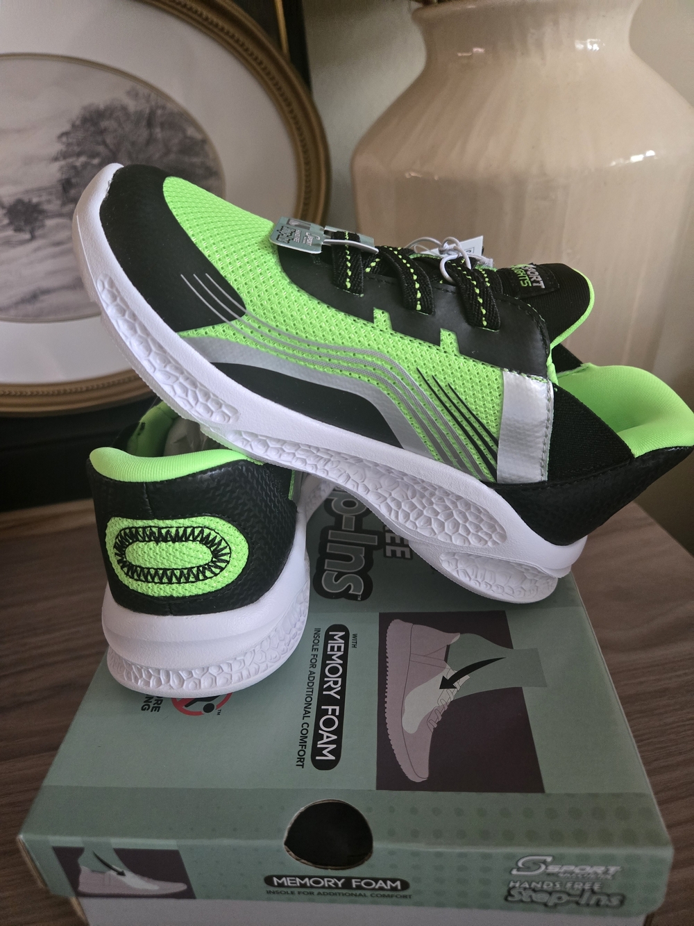 Sketchers Step-ins Kids Light Up Shoea Neon Green & Black Athletic Sneakers 12